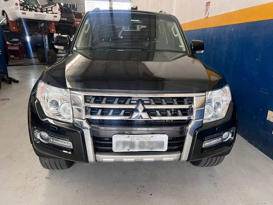 MITSUBISHI PAJERO FULL 3.2 HPE 4X4 16V TURBO INTERCOOLER DIESEL 2P AUTOMÁTICO